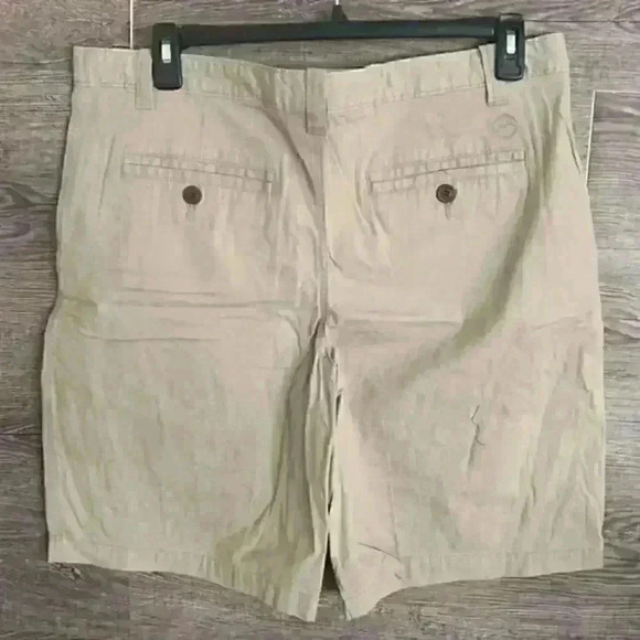 Magellan Outdoors shorts NWOT - Picture 2 of 3